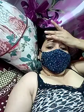 Snapshot of albelasummi702 chatting on 24, 2, 2025 albelasummi702 online show from 24, 2, 2025