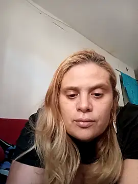 Snapshot of Elza_Blonde chatting on 26, 10, 2025 Elza Blonde online show from 26, 10, 2025