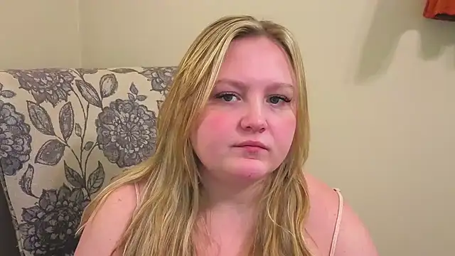 PhatAssBlond online show from 14, 4, 2026