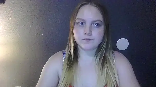 Snapshot of PhatAssBlond chatting on 4, 3, 2025 PhatAssBlond online show from 4, 3, 2025