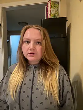 Snapshot of PhatAssBlond chatting on 20, 3, 2025 PhatAssBlond online show from 20, 3, 2025