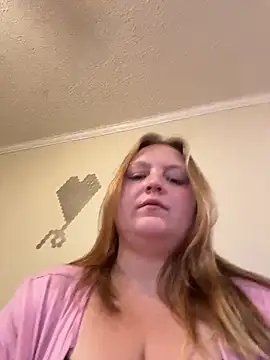 Snapshot of PhatAssBlond chatting on 30, 10, 2025 PhatAssBlond online show from 30, 10, 2025