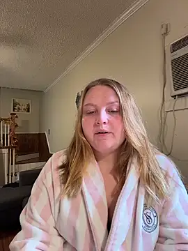 Snapshot of PhatAssBlond chatting on 8, 11, 2025 PhatAssBlond online show from 8, 11, 2025