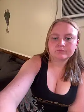 Snapshot of PhatAssBlond chatting on 10, 9, 2025 PhatAssBlond online show from 10, 9, 2025