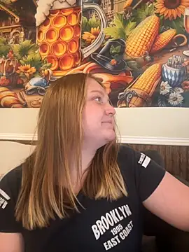 Snapshot of PhatAssBlond chatting on 23, 9, 2025 PhatAssBlond online show from 23, 9, 2025