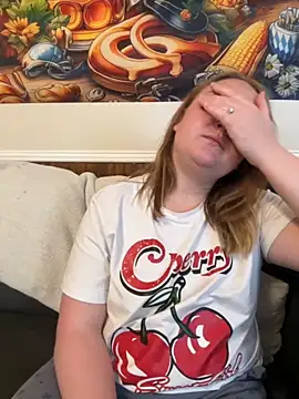 Snapshot of PhatAssBlond chatting on 20, 9, 2025 PhatAssBlond online show from 20, 9, 2025