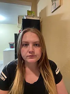 Snapshot of PhatAssBlond chatting on 21, 3, 2025 PhatAssBlond online show from 21, 3, 2025