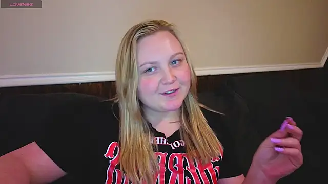 PhatAssBlond online show from 2, 3, 2026