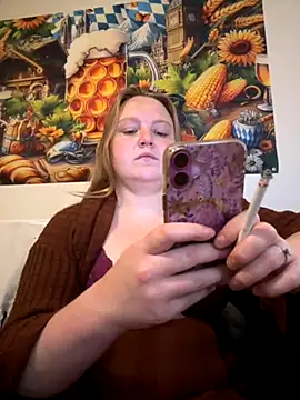 Snapshot of PhatAssBlond chatting on 25, 9, 2025 PhatAssBlond online show from 25, 9, 2025