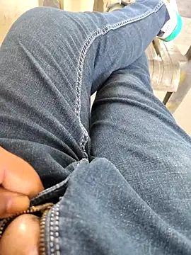 SplitPrestige19 online show from 5, 4, 2026