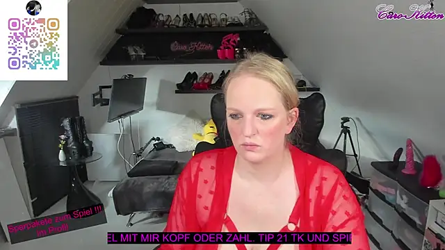 caro kitten online show from 18, 10, 2025