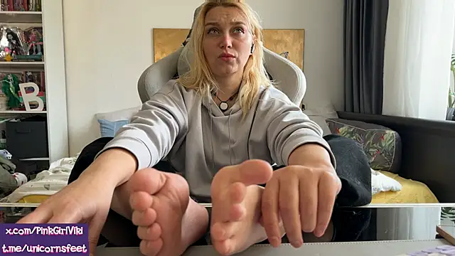 unicornsfeet online show from 3, 5, 2026