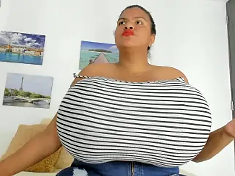 Snapshot of bigmom69_ chatting on 25, 2, 2025 bigmom69 online show from 25, 2, 2025