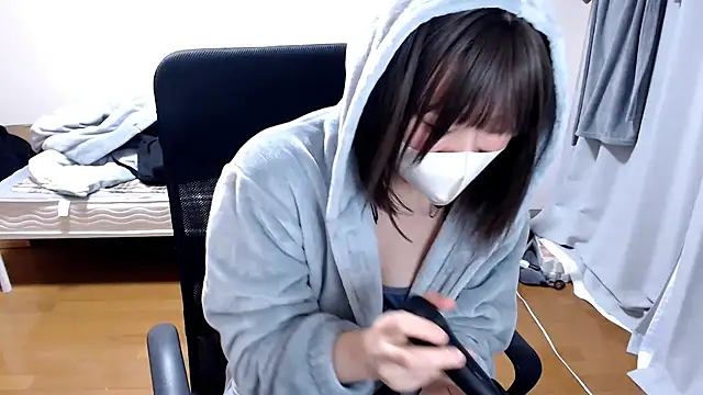 Snapshot of izumi__123 chatting on 10, 2, 2025 izumi 123 online show from 10, 2, 2025