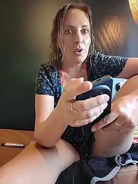 Jade Emeraud online show from 22, 6, 2026
