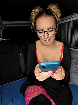 Jade Emeraud online show from 5, 11, 2025