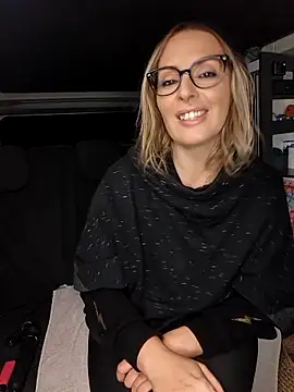 Jade Emeraud online show from 27, 11, 2025