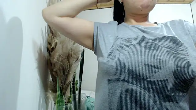 Donniia online show from 8, 5, 2026