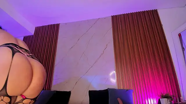 Snapshot of Emiilycollins chatting on 17, 2, 2025 Emiilycollins online show from 17, 2, 2025