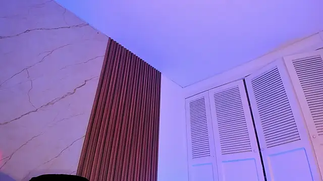 Snapshot of Emiilycollins chatting on 21, 12, 2025 Emiilycollins online show from 21, 12, 2025