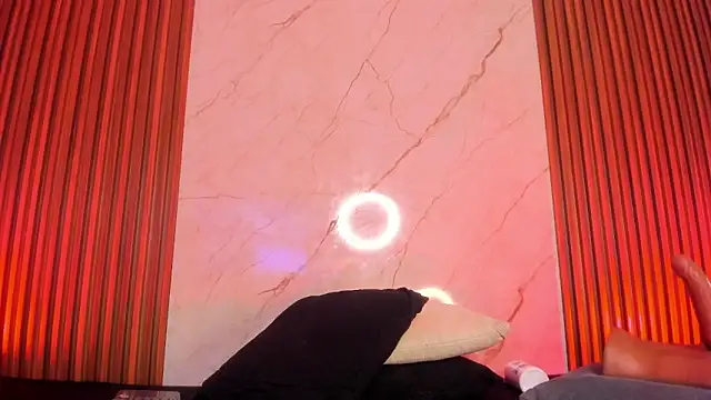 Snapshot of Emiilycollins chatting on 13, 3, 2025 Emiilycollins online show from 13, 3, 2025