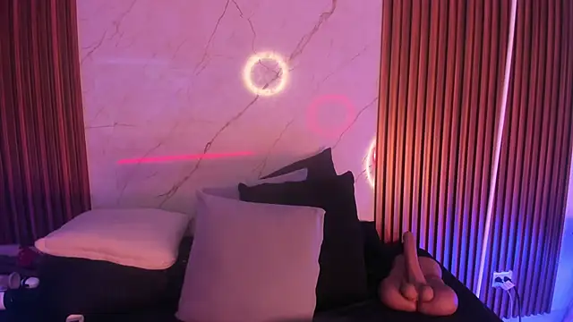 Snapshot of Emiilycollins chatting on 9, 9, 2025 Emiilycollins online show from 9, 9, 2025