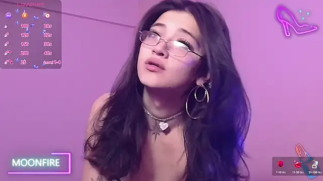 moonfiredancer online show from 26, 11, 2025