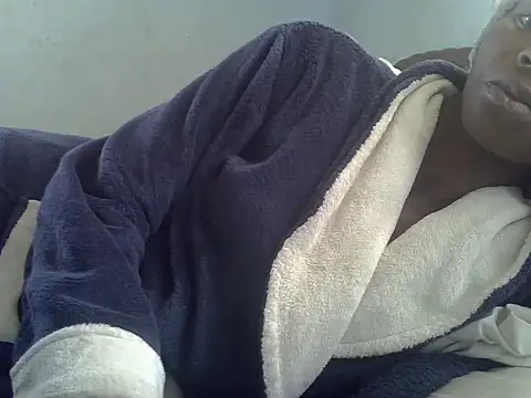 Snapshot of ElianeHot chatting on 21, 11, 2025 ElianeHot online show from 21, 11, 2025