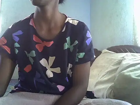 Snapshot of ElianeHot chatting on 28, 10, 2025 ElianeHot online show from 28, 10, 2025