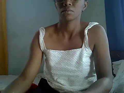 Snapshot of ElianeHot chatting on 5, 7, 2026 ElianeHot online show from 5, 7, 2026