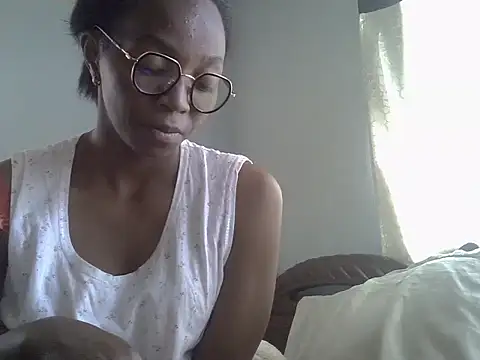 Snapshot of ElianeHot chatting on 9, 9, 2025 ElianeHot online show from 9, 9, 2025