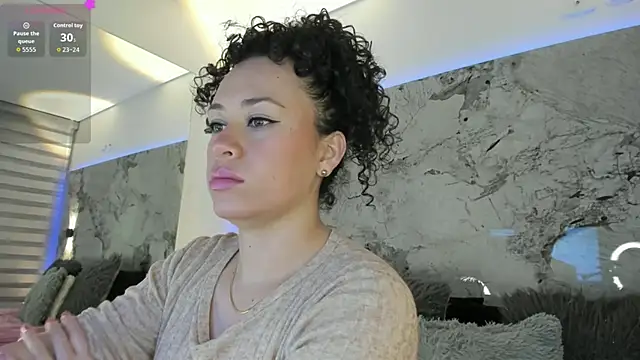 LIZ HOLMES online show from 24, 9, 2025