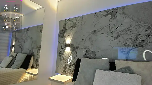 LIZ HOLMES online show from 14, 11, 2025