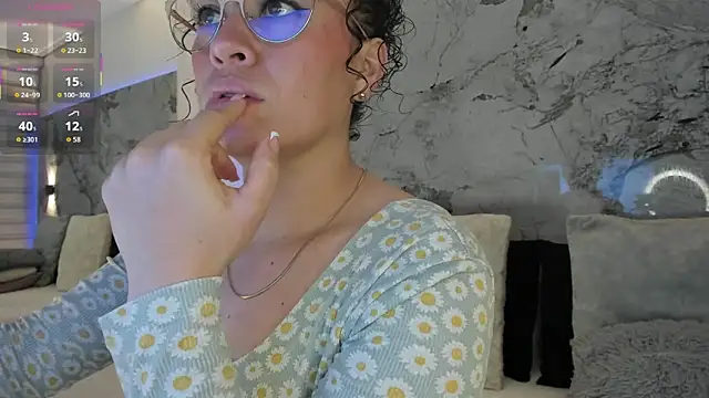 LIZ HOLMES online show from 23, 12, 2025