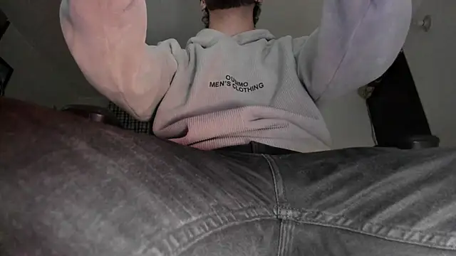 Snapshot of s_sven03 chatting on 3, 10, 2025 s sven03 online show from 3, 10, 2025