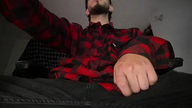 Snapshot of s_sven03 chatting on 12, 9, 2025 s sven03 online show from 12, 9, 2025