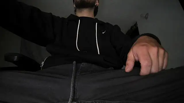 Snapshot of s_sven03 chatting on 10, 9, 2025 s sven03 online show from 10, 9, 2025