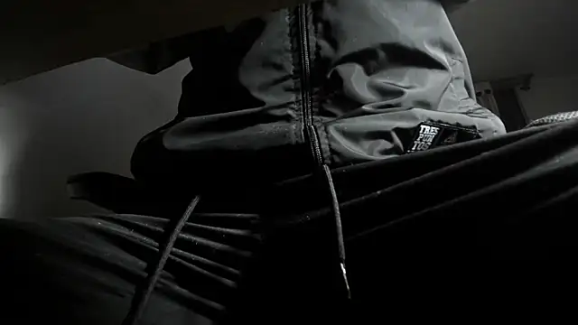 Snapshot of s_sven03 chatting on 19, 3, 2025 s sven03 online show from 19, 3, 2025