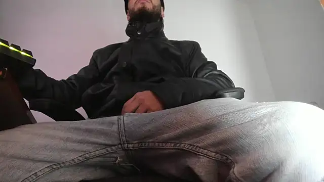 Snapshot of s_sven03 chatting on 7, 11, 2025 s sven03 online show from 7, 11, 2025