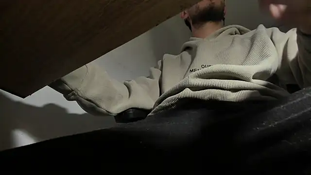 Snapshot of s_sven03 chatting on 6, 3, 2025 s sven03 online show from 6, 3, 2025