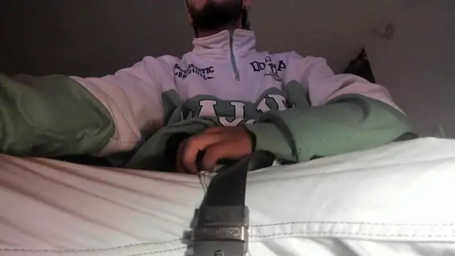 Snapshot of s_sven03 chatting on 23, 9, 2025 s sven03 online show from 23, 9, 2025