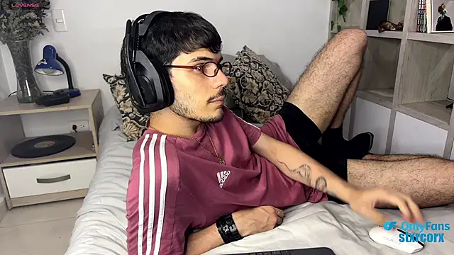 Snapshot of ilytheo chatting on 25, 2, 2025 ilytheo online show from 25, 2, 2025