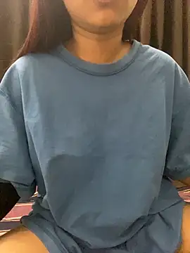 Snapshot of Mia_656 chatting on 12, 11, 2025 Mia 656 online show from 12, 11, 2025