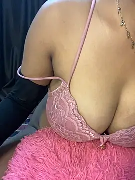 Snapshot of Mia_656 chatting on 31, 10, 2025 Mia 656 online show from 31, 10, 2025