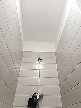 Julien emperor online show from 9, 3, 2026