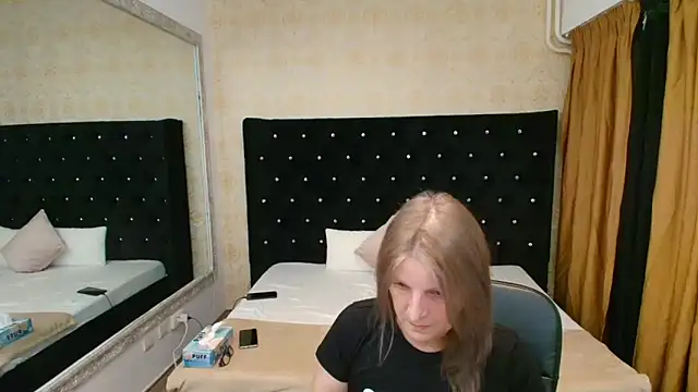 Lilly hott online show from 16, 11, 2025