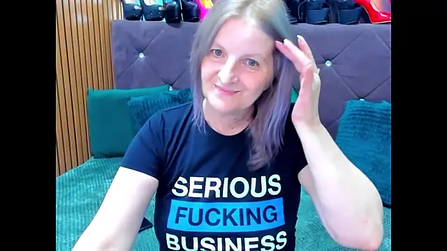 Lilly hott online show from 12, 9, 2025