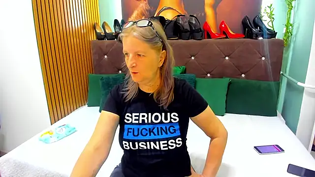 Lilly hott online show from 18, 9, 2025