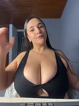 Taylortits online show from 4, 5, 2026