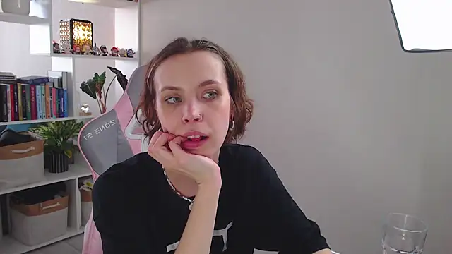 milly ross online show from 25, 2, 2025